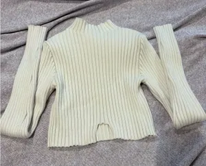 White Turtleneck Ribbed Sweater thumbnail 1