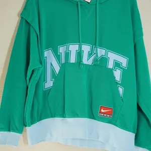 Nike Womens Size Large Green Blue Hoodie Sweatshirt Excellent Colorblock Varsity thumbnail 2