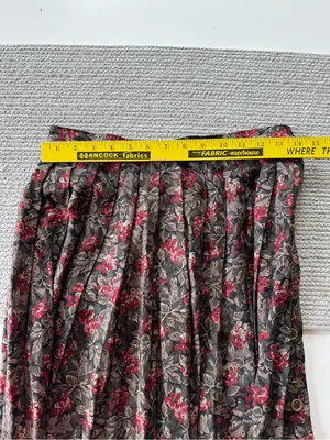 Vintage Susan Bristol Floral Pleated Maxi Skirt in Olive and Berry Size 8 thumbnail 6