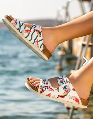 Dogo Women’s Size 39 EU US 8.5 Vegan Leather White Koi World Design Sandals thumbnail 1