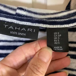 Tahari Womens Small 100% Linen Striped Hoodie Navy White Tassel V-Neck Top thumbnail 2