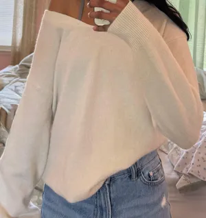 H&M V Neck Sweater thumbnail 1