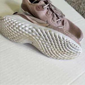 Nike Renew Pink Mesh Running Shoes Sneakers Womens 9 Casual Classic Comfort thumbnail 6