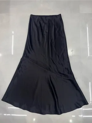 Alice + Olivia TERESE SLIP MAXI SKIRT IN BLACK thumbnail 9