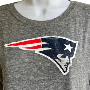 New England Patriots Distressed Gray Women’s T Shirt sz L Touch by Alyssa Milano thumbnail 5
