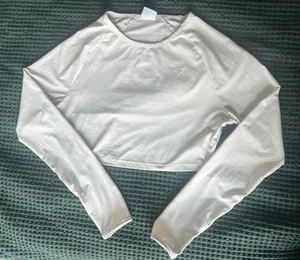 Gymshark Long Sleeve Crop Top thumbnail 1