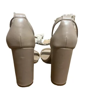 Steve Madden Ankle Buckle Block Heel Cream Sandals Size 6 thumbnail 4