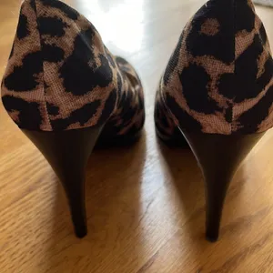 NINE WEST Leopard Faux Stiletto Platform Pumps- 8M thumbnail 5