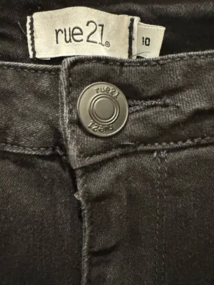 RUE21 Women's High-Rise Black Skinny Jeans thumbnail 3