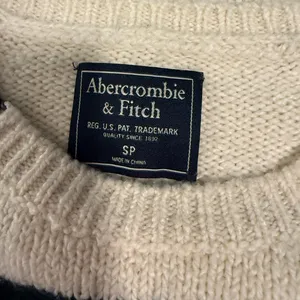 Abercrombie & Fitch Blue and White Crew Neck Sweater Dress Small thumbnail 7