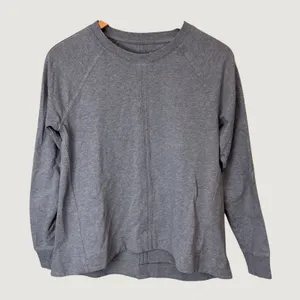 Athleta Purist Sweatshirt Heathered Grey Raglan Center Seam High Low Hem Small thumbnail 2