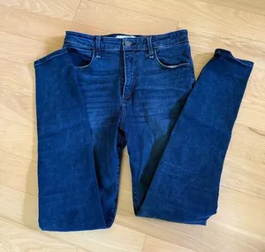 Abercrombie & Fitch The Super Skinny High Rise Jeans thumbnail 2