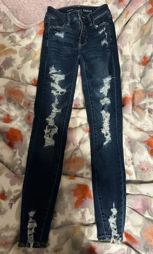 American Eagle Outfitters thumbnail 1