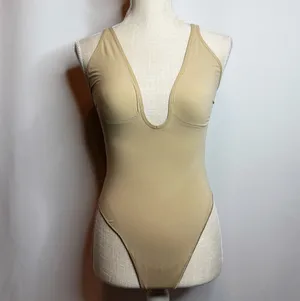 Skims Seamless Sculpt Deep Plunge Thong Bodysuit thumbnail 3