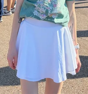 Lululemon Skirt thumbnail 1