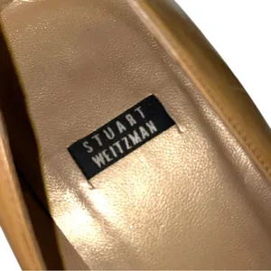 Stuart Weitzman luxury cute classic tan heels! thumbnail 4