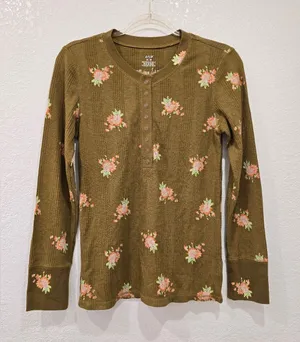 Aerie thermal long sleeve Henley shirt floral snap button M NWOT thumbnail 1