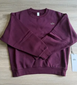 Alo accolade burgundy crewneck thumbnail 1