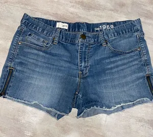 Gap 1969 Women's Blue Denim Jean Shorts with Frayed Hem Side Zippers Size 10 thumbnail 1