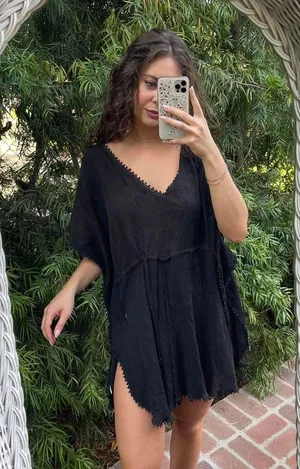 Black Old Navy beach cover up / one size/ has a small tear thumbnail 3