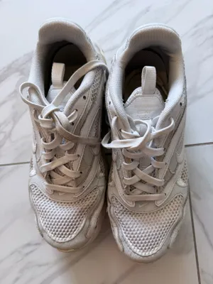 Nike Air Shoes. White size 8.5 thumbnail 5