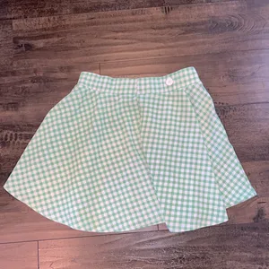 Midnight Hour Green Gingham Pocket Mini Skirt thumbnail 2
