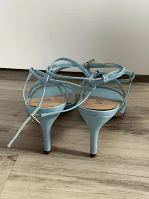 Light blue kitten heels thumbnail 4