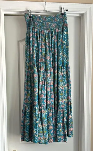 Natural Life Chic Floral Skirt in Blue and Pink Worn Once Small thumbnail 5