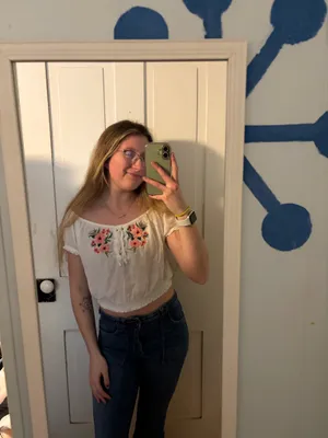 Hollister white floral shirt thumbnail 3