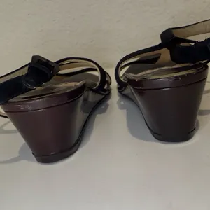 Jimmy Choo Wedge Sandals Black Suede and Chocolate Brown Patent Leather EU 39 thumbnail 8