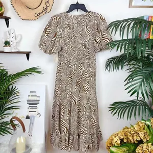 MOON RIVER Smocked Puff Sleeve Midi Dress thumbnail 6
