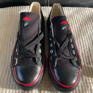 NEW🎉 African Pride Canvas Sneakers with Red & Green Accents Size 40/9 US thumbnail 3