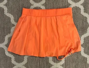 Halara tennis skirt women’s size medium thumbnail 1
