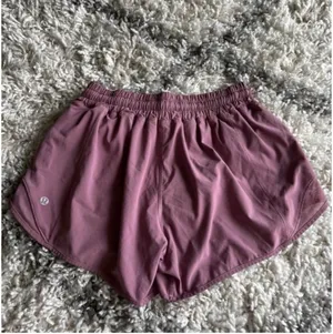 Lululemon Hotty Hot Short Long 4" Figue thumbnail 2