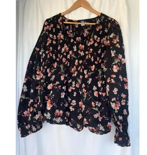 Old Navy Smocked Peplum Hem Top Womens Size XXL Black Floral V-Neck Long Sleeve thumbnail 1