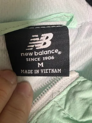 New Balance Women's Mint Hooded Windbreaker Jacket Medium Activewear thumbnail 4