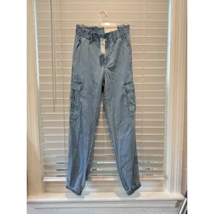 NEW American Eagle Denim‎ Relaxed Mom Jogger Sz 0 Medium Wash Cargo High Rise thumbnail 4