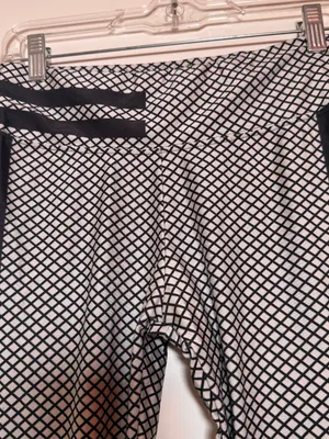 Source Unknown Raiders Limited Edition Graphic Leggings in Black and Gray Small thumbnail 3