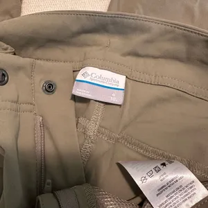 Columbia cropped hiking pants thumbnail 4