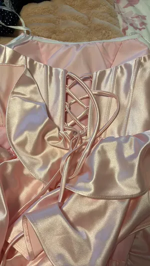 Stacee’s Prom Dress Pink Size 4 thumbnail 3