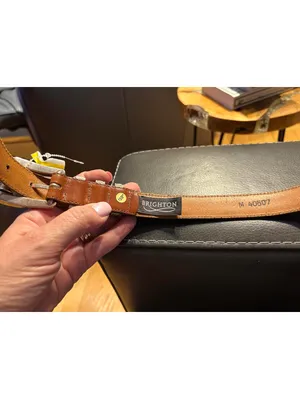 1995 Brighton leather belt. Size M thumbnail 2