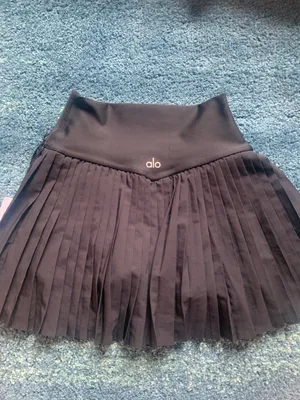 Alo skirt thumbnail 2