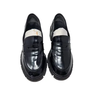 Crown Vintage Black Faux Leather Slip On Sage Chunky Penny Loafers Size 7.5M thumbnail 2
