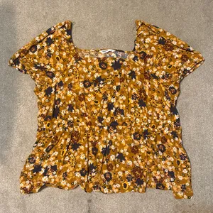 Sonoma Mustard Yellow Floral Short Sleeve Blouse Size 3X thumbnail 1