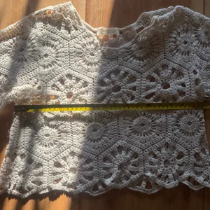Rebellion‎ Cream Crochet Floral Hexagon Short Sleeve Cropped Boho Top Small thumbnail 3