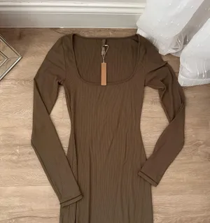 SKIMS SOFT LOUNGE LONG SLEEVE DRESS | ARMY GREEN thumbnail 4