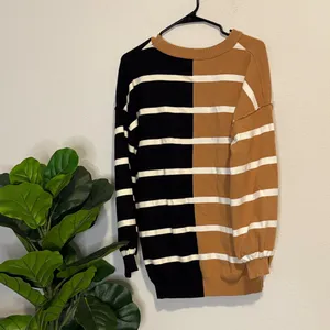 Relaxed fit Striped Crewneck Sweater - Black and Tan thumbnail 5