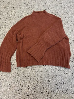 Boutique Sweater Oversized thumbnail 2
