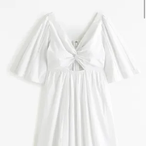 Abercrombie & Fitch Cutout Poplin Mini Dress thumbnail 1
