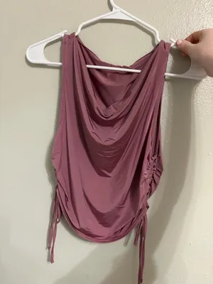 Alo standout cropped tank thumbnail 2